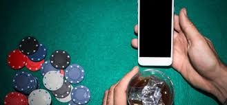 Player logging in to 774pub app on mobile in Philippines